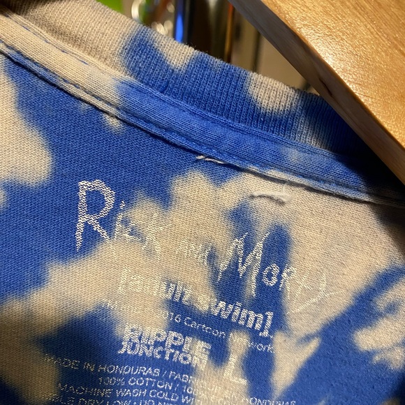 Custom rick and morty let me out custom sprial reverse dye - Picture 2 of 4
